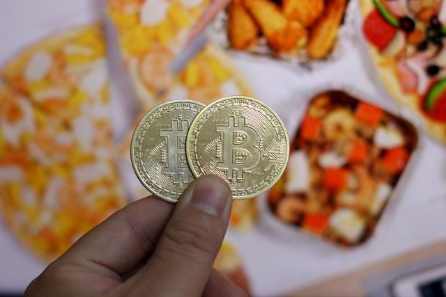 Giá Bitcoin hôm nay 23.5.2026: Sập sâu về 75.000 USD sau lễ kỉ niệm 'Pizza Day' - Ảnh 1.