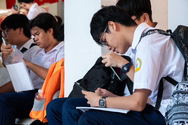 Trường Phổ thông Năng khiếu 1 'chọi' 8, thí sinh thấy phần thi nào khó nhất?- Ảnh 3. Trường Phổ thông Năng khiếu 1 'chọi' 8, thí sinh thấy phần thi nào khó nhất?- Ảnh 3.
