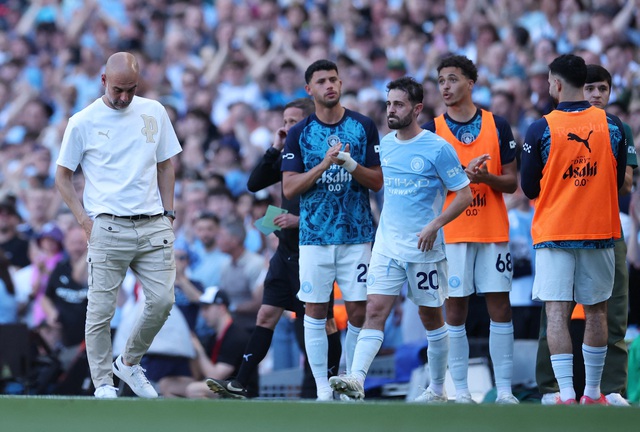 Arsenal cùng M.U kết mùa giải tưng bừng, Man City thua ngược còn Tottenham 'thoát hiểm'- Ảnh 2. Arsenal cùng M.U kết mùa giải tưng bừng, Man City thua ngược còn Tottenham 'thoát hiểm'- Ảnh 2.