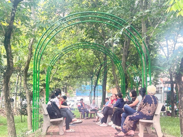 Thí sinh khóc vì quên giấy tờ, cả điểm thi cùng vào cuộc - Ảnh 3. Thí sinh khóc vì quên giấy tờ, cả điểm thi cùng vào cuộc - Ảnh 5.