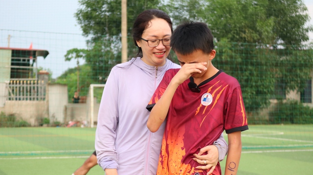Tuyển sinh cho Học viện Bóng đá Trường Tươi Đồng Nai: Bật khóc khi trúng tuyển- Ảnh 13. Tuyển sinh cho Học viện Bóng đá Trường Tươi Đồng Nai: Bật khóc khi trúng tuyển- Ảnh 13.