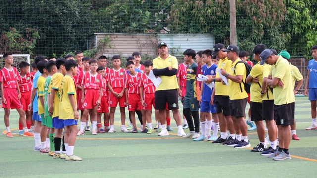 Tuyển sinh cho Học viện Bóng đá Trường Tươi Đồng Nai: Bật khóc khi trúng tuyển- Ảnh 14. Tuyển sinh cho Học viện Bóng đá Trường Tươi Đồng Nai: Bật khóc khi trúng tuyển- Ảnh 14.