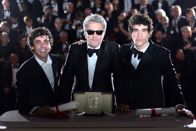 LHP Cannes 2026: 'Fjord' đoạt Cành cọ vàng, nhiều hạng mục có tới 2 người chiến thắng- Ảnh 5. LHP Cannes 2026: 'Fjord' đoạt Cành cọ vàng, nhiều hạng mục có tới 2 người chiến thắng- Ảnh 5.