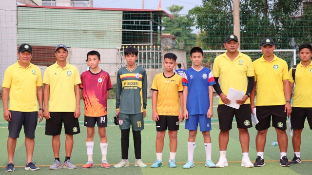 Tuyển sinh cho Học viện Bóng đá Trường Tươi Đồng Nai: Bật khóc khi trúng tuyển- Ảnh 15. Tuyển sinh cho Học viện Bóng đá Trường Tươi Đồng Nai: Bật khóc khi trúng tuyển- Ảnh 15.