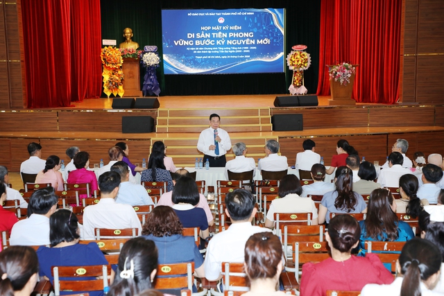 Sở GD-ĐT TP.HCM kỷ niệm 28 năm và tưởng niệm "cha đẻ" của chương trình tiếng Anh - Ảnh 4.