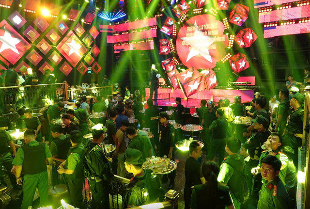 Vụ &aacute;n ma t&uacute;y ở qu&aacute;n bar Paris Night Phan Thiết, 33 bị c&aacute;o hầu t&ograve;a - Ảnh 4.