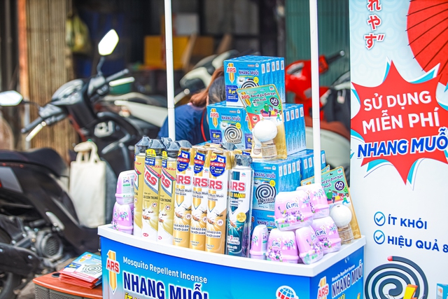 San sẻ nỗi lo mùa muỗi và bệnh do côn trùng cùng bà con miền Tây - Ảnh 6.