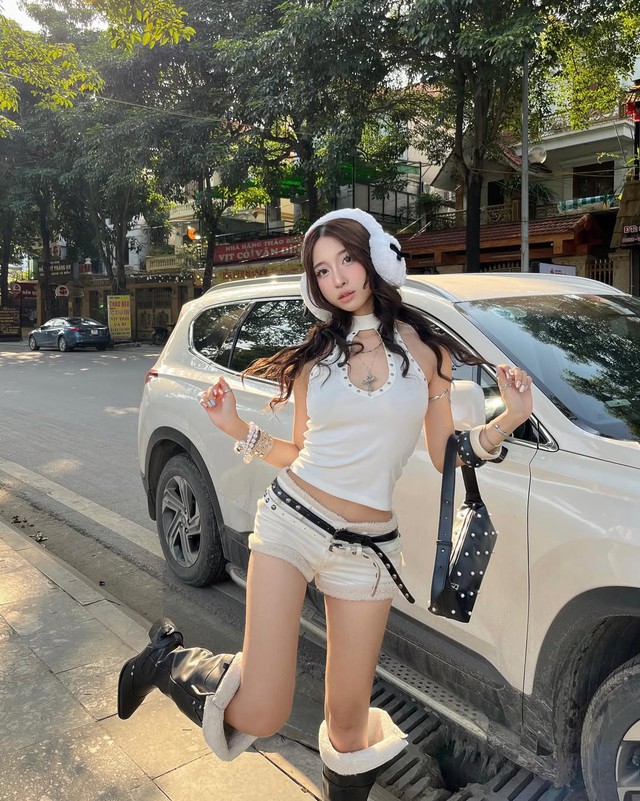 Hoàn thiện diện mạo sang xịn mịn cùng set đồ trắng tối giản - Ảnh 6.