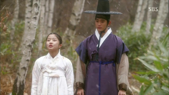 Kim Soo Hyun bị 'đào lại' loạt phát ngôn kém duyên với bạn diễn chưa thành niên - Ảnh 1.