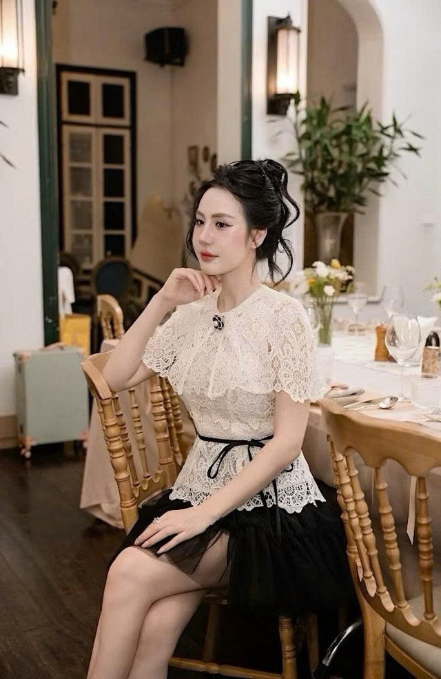 Khúc giao hưởng ngọt ngào giữa chất liệu voan mềm và ren tinh xảo- Ảnh 5. Khúc giao hưởng ngọt ngào giữa chất liệu voan mềm và ren tinh xảo- Ảnh 5.