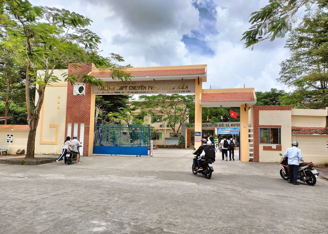 C&agrave; Mau: Học sinh lớp 10 đ&oacute;ng tối đa 250.000 đồng tuyển sinh - Ảnh 1.