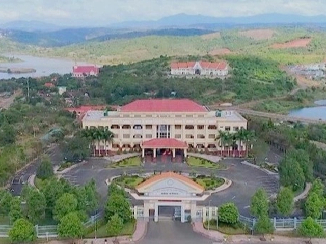Lâm Đồng lập phương án bố trí cán bộ làm việc tại 2 trụ sở UBND cũ - Ảnh 1.