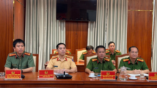 [CẬP NHẬT] C&ocirc;ng an TP.HCM c&ocirc;ng bố vụ 2 nghi phạm nổ s&uacute;ng giết người tại phường Bến Th&agrave;nh - Ảnh 1.