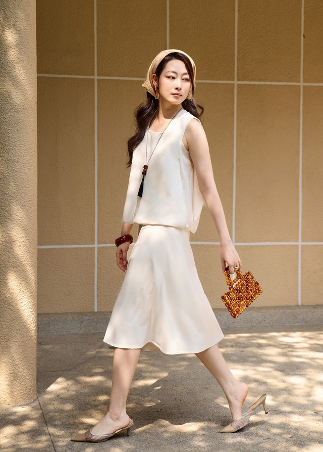 Áo crop, quần shorts, chân váy chữ A làm mới tủ đồ công sở hè - Ảnh 6.