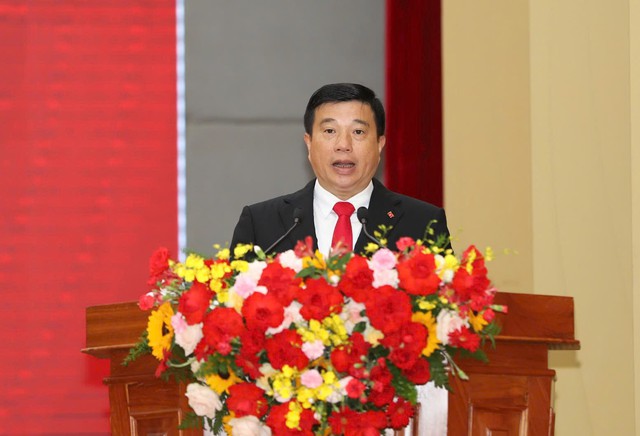Lâm Đồng điều động, bổ nhiệm hàng loạt cán bộ chủ chốt- Ảnh 5. Lâm Đồng điều động, bổ nhiệm hàng loạt cán bộ chủ chốt- Ảnh 5.