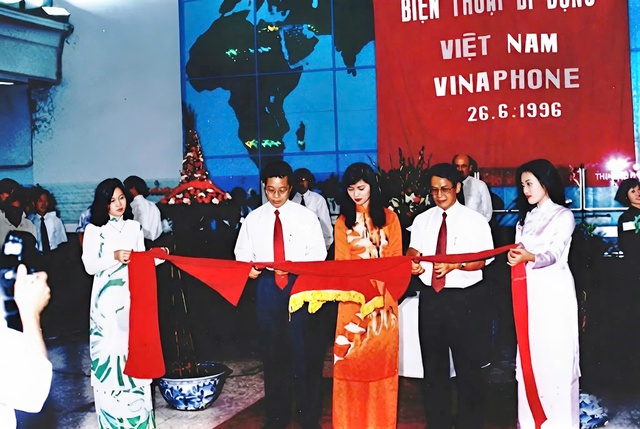 30 năm VinaPhone: H&agrave;nh tr&igrave;nh phụng sự v&agrave; kết nối những kh&aacute;t vọng Việt - Ảnh 2.