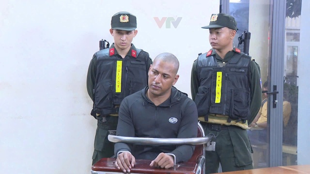 Hai nghi phạm nổ súng giết người nước ngoài ở phường Bến Thành khai gì? - Ảnh 1.