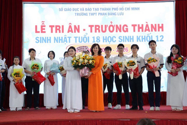 Thầy hiệu trưởng gửi gắm chữ 'Tĩnh' với học sinh sắp thi tốt nghiệp THPT - Ảnh 1.
