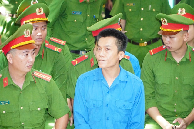 Làm rõ nguồn súng ống, ý định mua ma túy để 'rửa tiền'- Ảnh 3. Làm rõ nguồn súng ống, ý định mua ma túy để 'rửa tiền'- Ảnh 3.