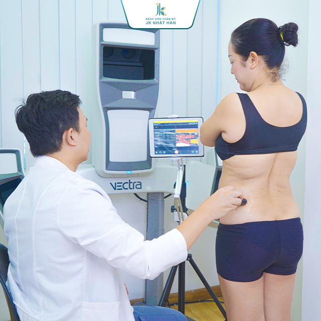 BS L&ecirc; Phước Tiền v&agrave; xu hướng tạo h&igrave;nh v&oacute;c d&aacute;ng chuẩn quốc tế - Ảnh 1.