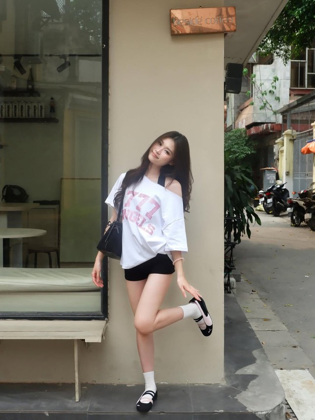 Khoe chân thon cùng mốt giấu quần năng động ngày hè- Ảnh 3. Khoe chân thon cùng mốt giấu quần năng động ngày hè- Ảnh 3.