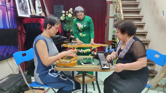 Tiếng cầm ca xuy&ecirc;n qua sinh tử v&agrave; c&aacute;i &lsquo;l&atilde;i&rsquo; ở tuổi 85 - Ảnh 3.