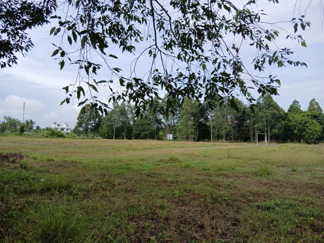 Thanh tra tỉnh Vĩnh Long chuyển hồ sơ sân vận động Vũng Liêm cho công an- Ảnh 2. Thanh tra tỉnh Vĩnh Long chuyển hồ sơ sân vận động Vũng Liêm cho công an- Ảnh 2.