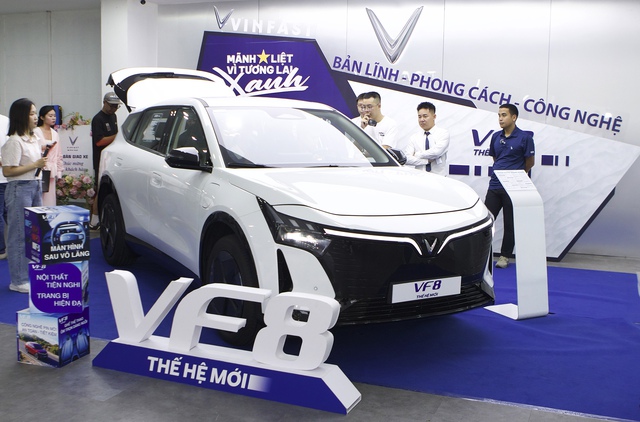 8 ngày 'vàng' đặt cọc VinFast VF 8 thế hệ mới, hưởng ưu đãi 51 triệu - Ảnh 1. 8 ngày 'vàng' đặt cọc VinFast VF 8 thế hệ mới, hưởng ưu đãi 51 triệu - Ảnh 1.