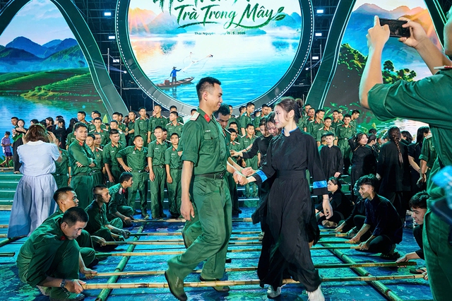 Mơ ước múa sạp lan tỏa như... điệu nhảy Kangnam style- Ảnh 1. Mơ ước múa sạp lan tỏa như... điệu nhảy Kangnam style- Ảnh 1.