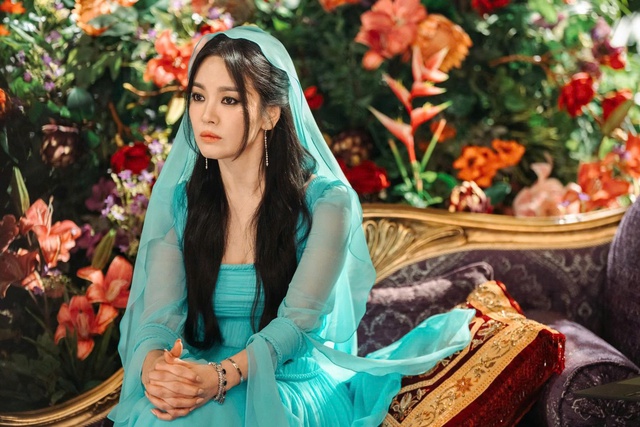 Đằng sau ống kính máy quay, Song Hye Kyo thực sự là người như thế nào? - Ảnh 3.