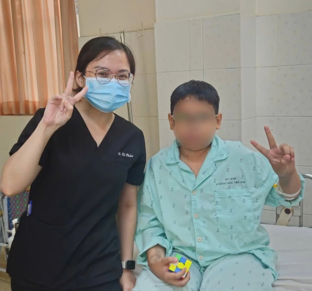  Cứu bệnh nhi nhiễm não mô cầu thể viêm màng não biến chứng nguy kịch - Ảnh 2.