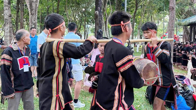 Cồng chi&ecirc;ng cuối tuần tại Pleiku: Hẹn đ&ecirc;m diễn của 40 nghệ nh&acirc;n Jrai - Ảnh 1.