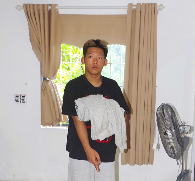 Cướp tài sản của cô gái 16 tuổi bán cà phê ở Phú Quốc - Ảnh 1.