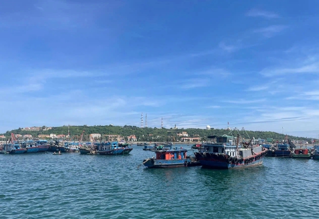 Tàu cá Hải Phòng chìm trên biển, 2 ngư dân mất tích- Ảnh 1.