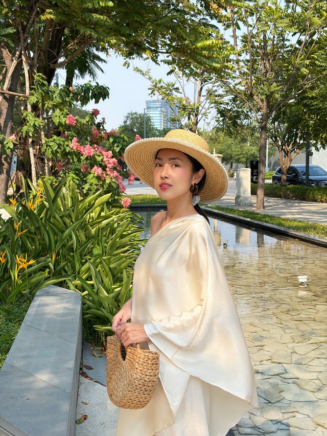 MC Misoa Kim Anh được bạn trai cầu hôn ở tuổi 35 - Ảnh 2.
