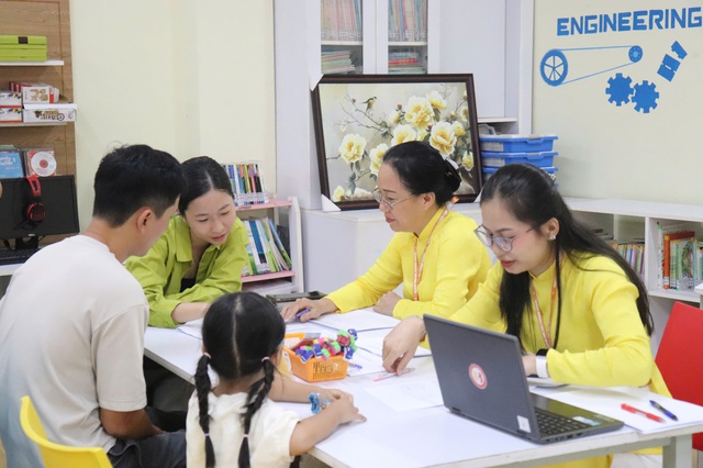 Sở GD-ĐT TP.HCM lưu ý khẩn với phụ huynh về đăng ký tuyển sinh đầu cấp - Ảnh 1.