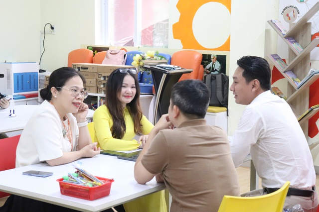 Sở GD-ĐT TP.HCM lưu ý khẩn với phụ huynh về đăng ký tuyển sinh đầu cấp - Ảnh 2.