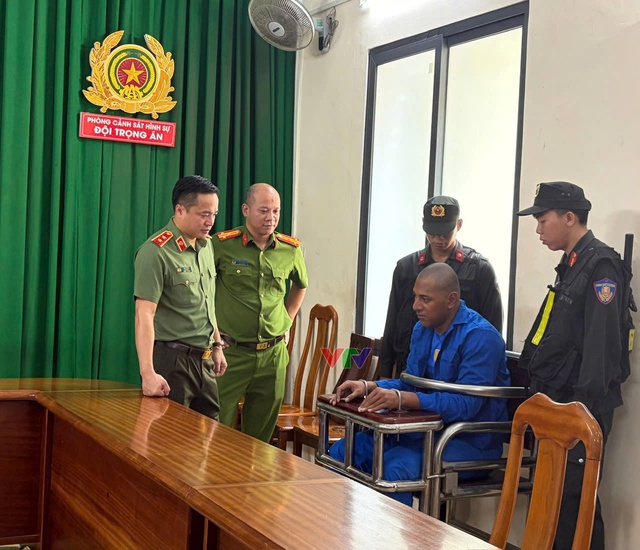 72 giờ truy bắt 2 nghi phạm nổ súng giết người nước ngoài ở Bến Thành - Ảnh 1.