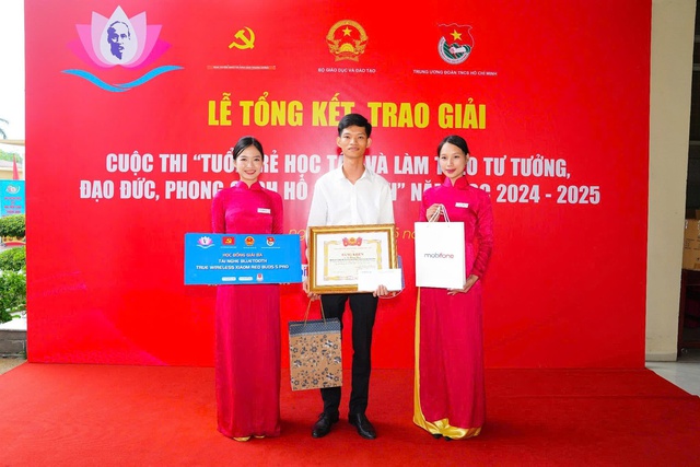H&agrave;nh tr&igrave;nh kh&ocirc;ng điểm dừng của ch&agrave;ng trai 10X - Ảnh 7.