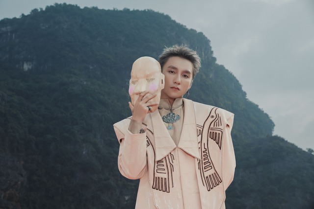 Sơn Tùng M-TP trở lại, bắt tay Tyga ‘tấn công’ thị trường quốc tế- Ảnh 1. Sơn Tùng M-TP trở lại, bắt tay Tyga ‘tấn công’ thị trường quốc tế- Ảnh 1.