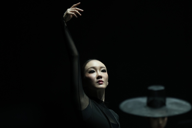 'Gat'- vở ballet gây sốt về mũ truyền thống Hàn Quốc đến Việt Nam- Ảnh 2. 'Gat'- vở ballet gây sốt về mũ truyền thống Hàn Quốc đến Việt Nam- Ảnh 2.