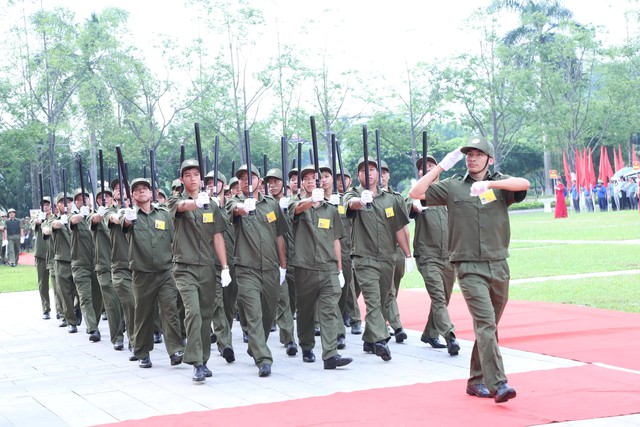 BHXH Khánh Hòa chấn chỉnh dịch vụ công và 'tiếp sức' lực lượng an ninh cơ sở- Ảnh 2. BHXH Khánh Hòa chấn chỉnh dịch vụ công và 'tiếp sức' lực lượng an ninh cơ sở- Ảnh 2.