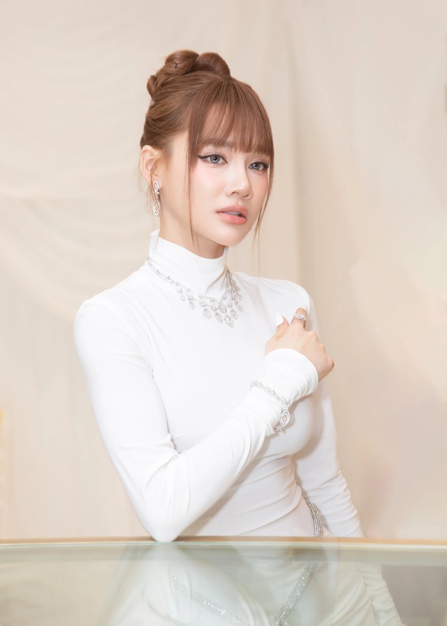 Diễn vi&ecirc;n Nh&atilde; Phương đ&iacute;nh ch&iacute;nh - Ảnh 1.