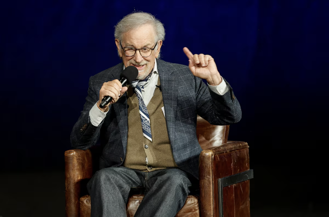 Phim mới của Steven Spielberg được khen 'hay nhất trong 20 năm qua' - Ảnh 1.