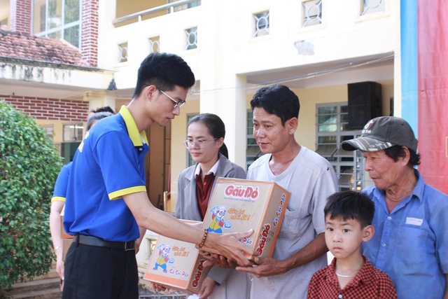 H&agrave;nh tr&igrave;nh kh&ocirc;ng điểm dừng của ch&agrave;ng trai 10X - Ảnh 1.