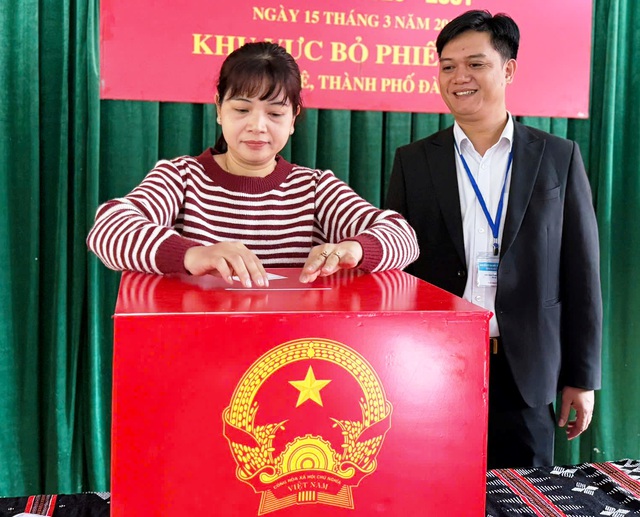 Đ&agrave; Nẵng ph&aacute;t triển đội ngũ c&aacute;n bộ trẻ d&aacute;m nghĩ, d&aacute;m l&agrave;m- Ảnh 2.