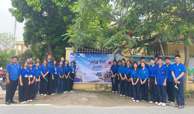 Hà Nội chuẩn bị hàng chục nghìn phần quà tặng thí sinh và người nhà - Ảnh 4.