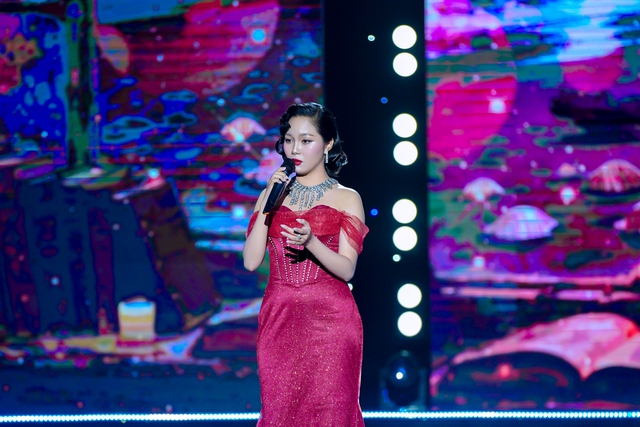 C&ocirc; g&aacute;i h&aacute;t giống ca sĩ Lệ Quy&ecirc;n g&acirc;y ch&uacute; &yacute;- Ảnh 1.