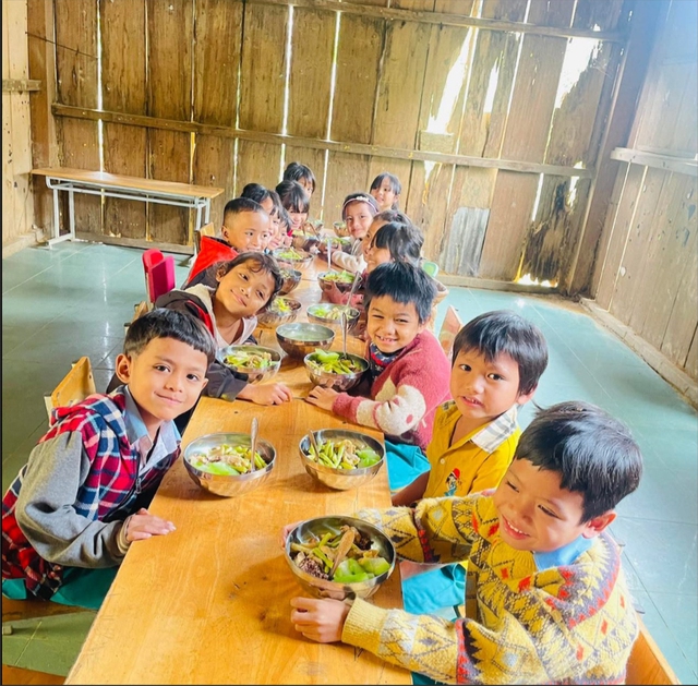 Chàng kỹ sư 16 năm 'trèo đèo, lội suối' xây trường vùng cao- Ảnh 5. Chàng kỹ sư 16 năm 'trèo đèo, lội suối' xây trường vùng cao- Ảnh 5.