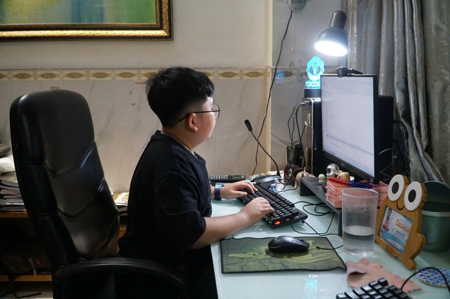 Những đứa trẻ tài năng: Cậu bé 13 tuổi biết vận dụng AI nhận diện tâm lý - Ảnh 2.
